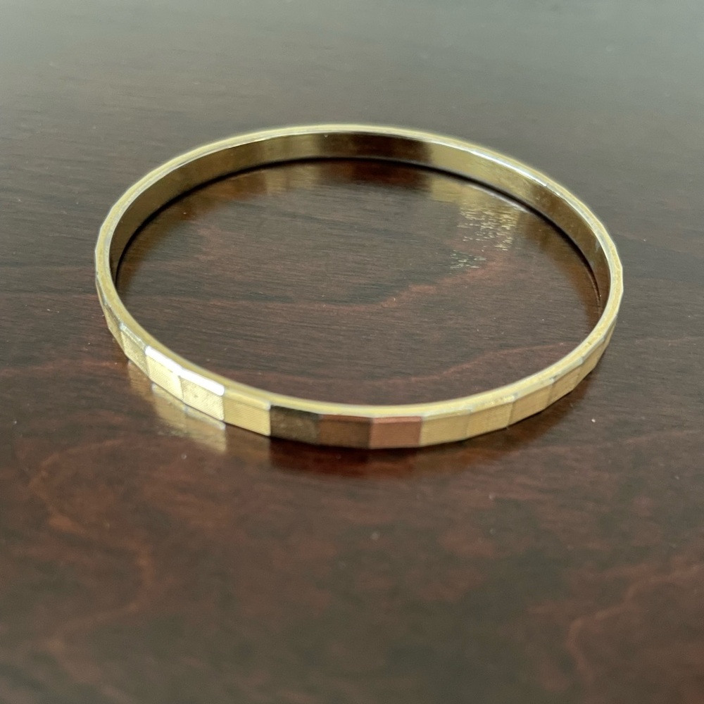 Monet goldtone bangle bracelet